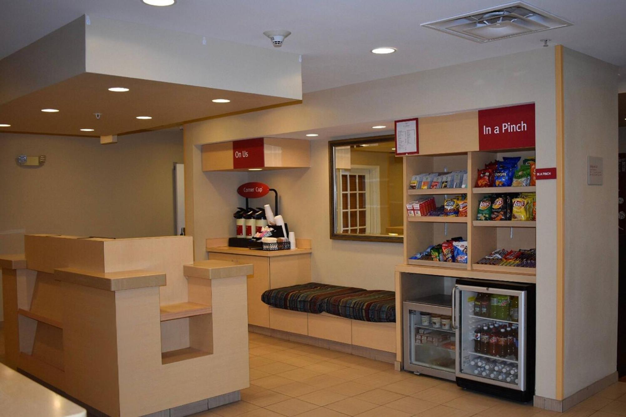 Towneplace Republic Airport Long Island 3*