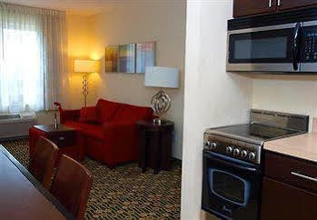 Hotel Towneplace Republic Airport Long Island Farmingdale