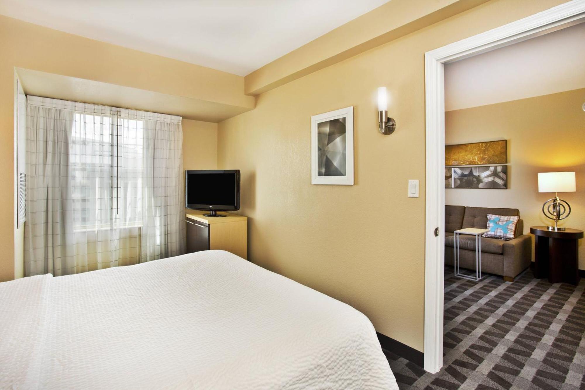 Hotel Towneplace Republic Airport Long Island